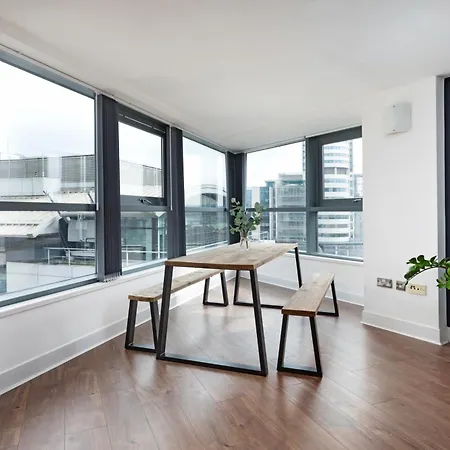 Apartment Scandi Abode In Leeds - Sleeps 8 Leeds (West Yorkshire)