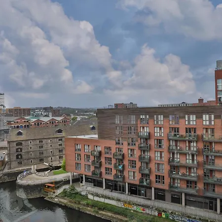 Apartment Scandi Abode In Leeds - Sleeps 8 Leeds (West Yorkshire)