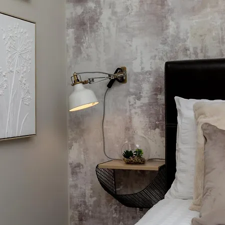 Apartment Scandi Abode In Leeds - Sleeps 8 Leeds (West Yorkshire)