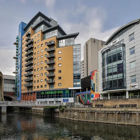 Apartment Scandi Abode In Leeds - Sleeps 8 Leeds (West Yorkshire)