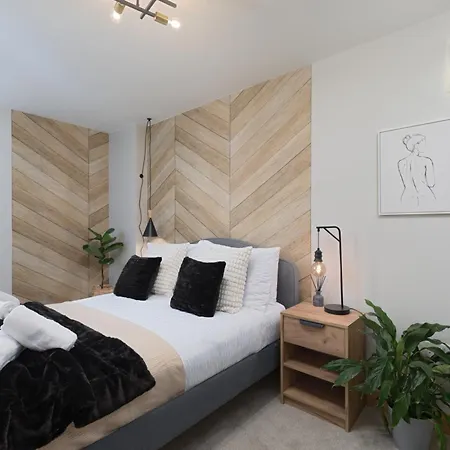 Scandi Abode In Leeds - Sleeps 8 * Leeds (West Yorkshire)