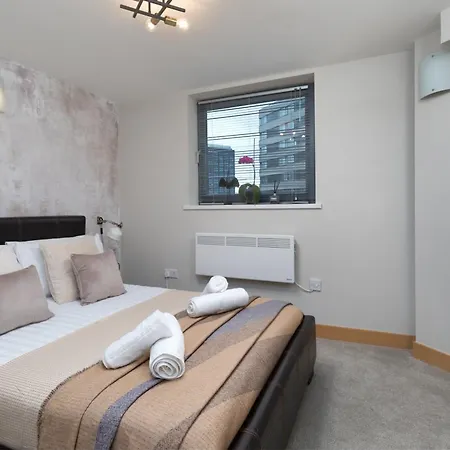 Apartment Scandi Abode In Leeds - Sleeps 8