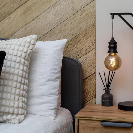 Scandi Abode In Leeds - Sleeps 8 Apartment