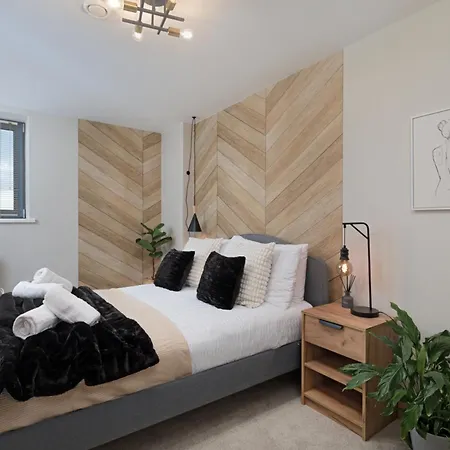 Scandi Abode In Leeds - Sleeps 8 Apartment *